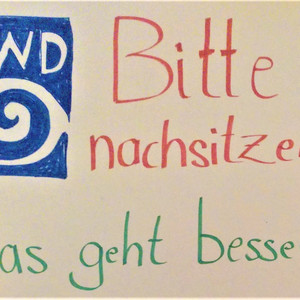 Demo-Plakat mit der Aufschrift "DWD bitte nachsitzen! Das geht besser!" Plakat und Foto: Uli Grüber