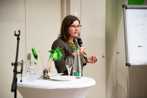 Lisa Renz-Hübner führt die Grüne Bezirkstagsliste an 