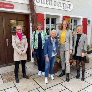 Eva Lettenbauer bei ihrem Besuch am 6.10. in Fürnheim in der Forstquellbrauerei